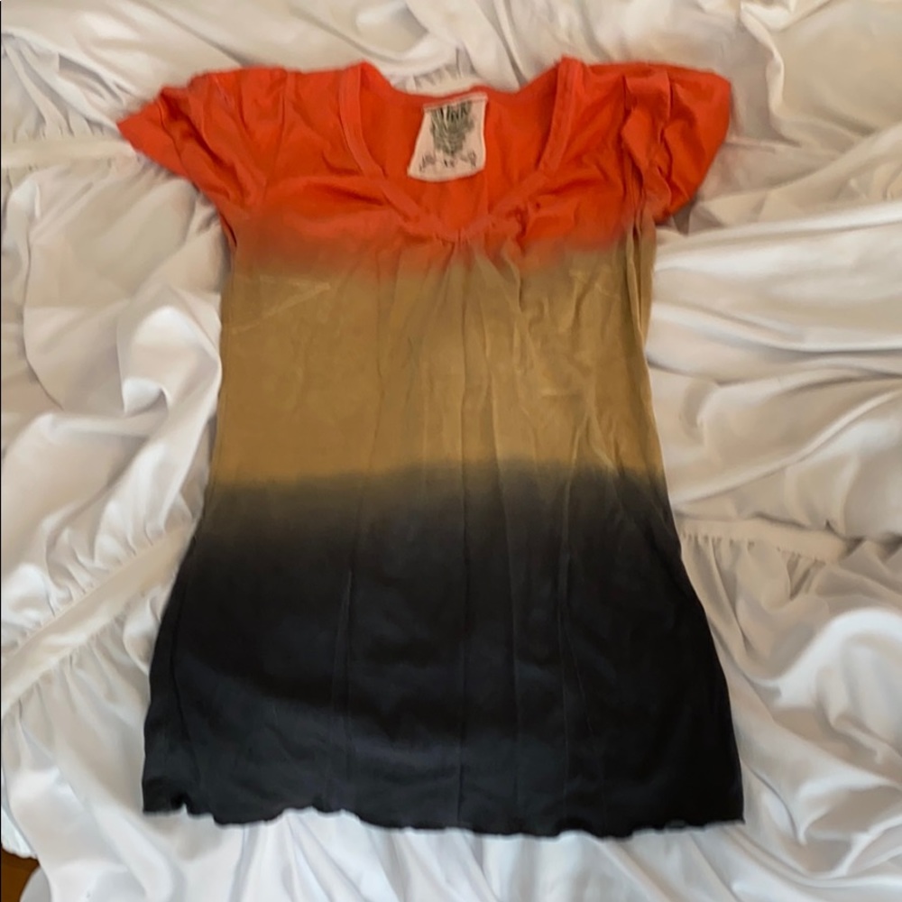 Alix K short sleeve embroidered top